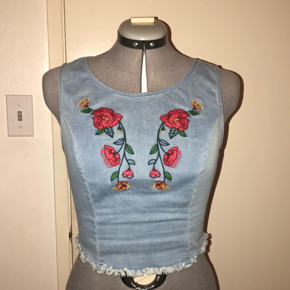* 5 for $25! * floral embroidered crop top